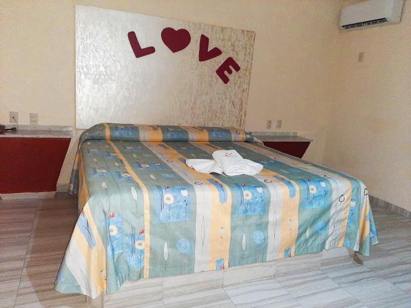 Hotel Love Темикско Екстериор снимка
